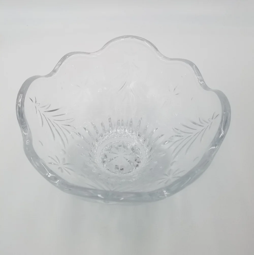 Celebrations Mikasa Glass Christmas Tree Bowl